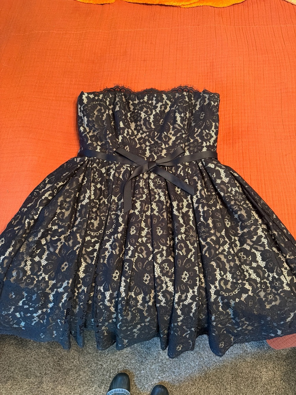 Robert Rodriguez Black Lace Strapless Party Dress with Bow
